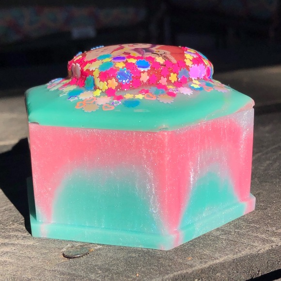 Handmade Lisa Frank Kawaii UV Resin Trinket Box - Picture 13 of 16